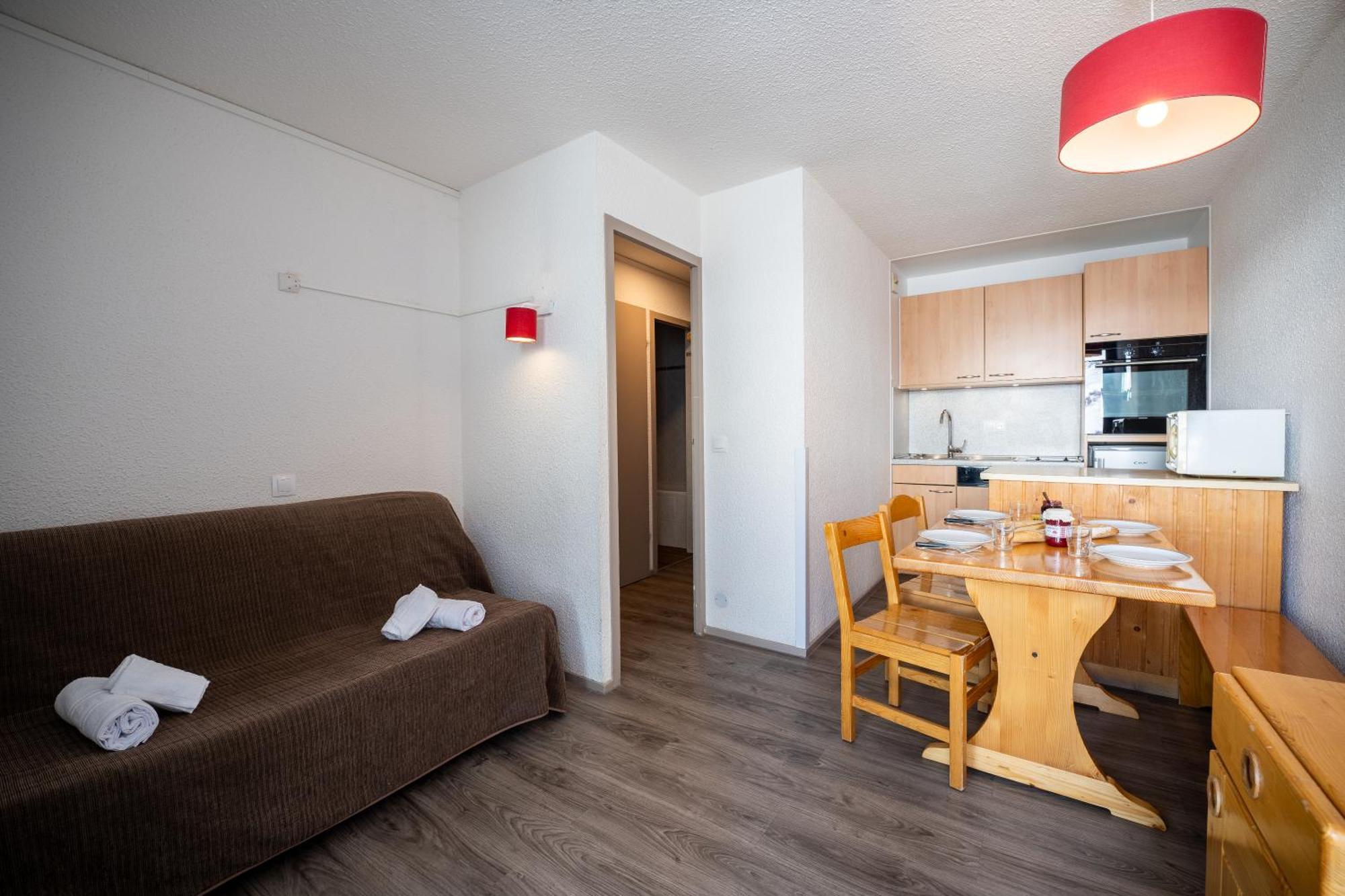Azureva Les Menuires Aparthotel แซ็ง-มาร์แต็ง-เดอ-แบลวีย์ ภายนอก รูปภาพ
