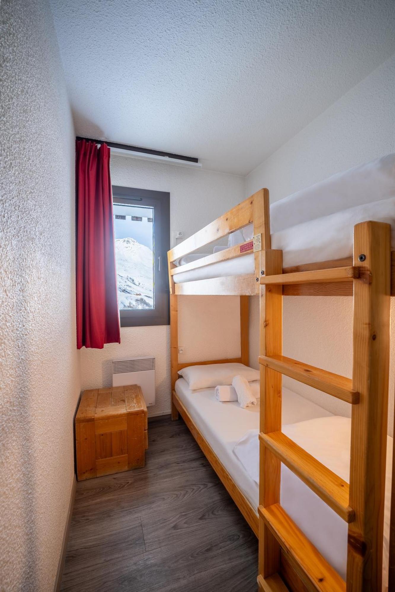 Azureva Les Menuires Aparthotel แซ็ง-มาร์แต็ง-เดอ-แบลวีย์ ภายนอก รูปภาพ
