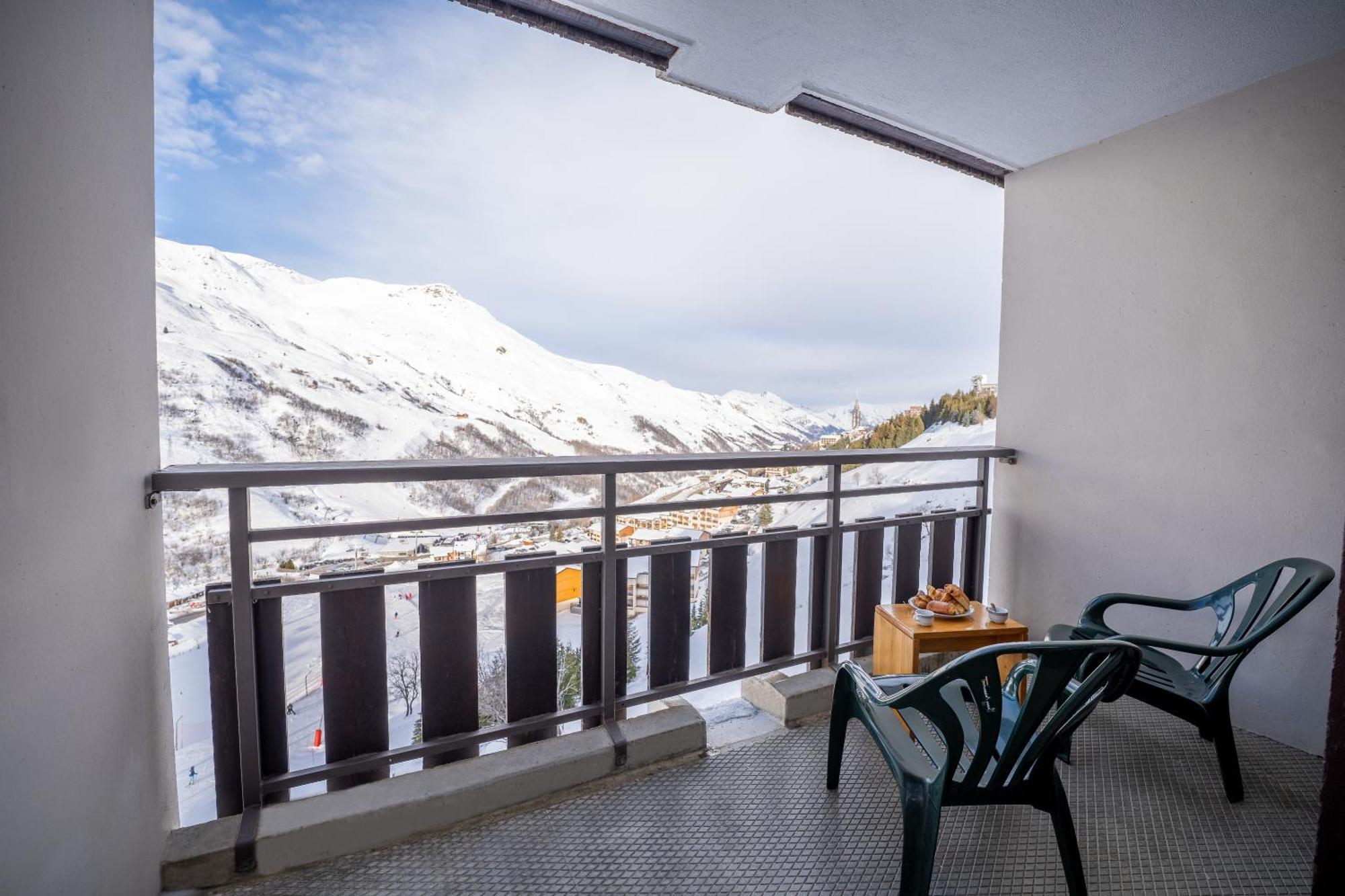Azureva Les Menuires Aparthotel แซ็ง-มาร์แต็ง-เดอ-แบลวีย์ ภายนอก รูปภาพ