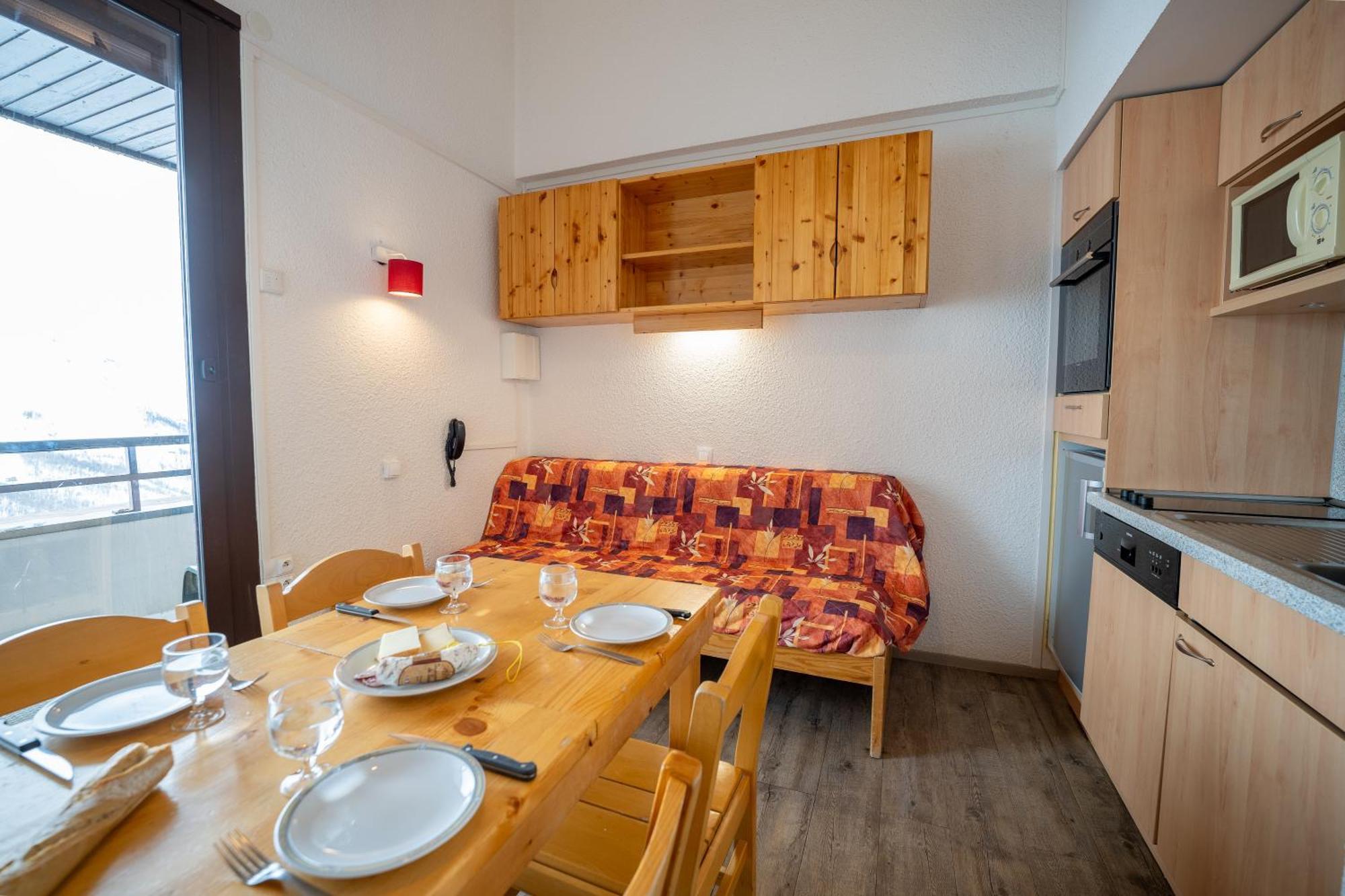Azureva Les Menuires Aparthotel แซ็ง-มาร์แต็ง-เดอ-แบลวีย์ ภายนอก รูปภาพ