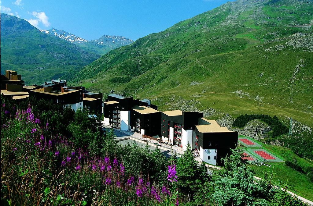 Azureva Les Menuires Aparthotel แซ็ง-มาร์แต็ง-เดอ-แบลวีย์ ภายนอก รูปภาพ